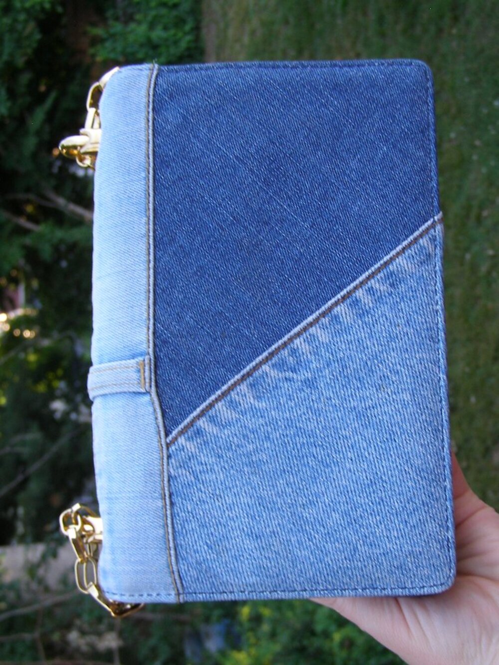 Dolce & Gabbana Denim Shoulder Crossbody bag with Gold Chain handles - Picture 7 of 16